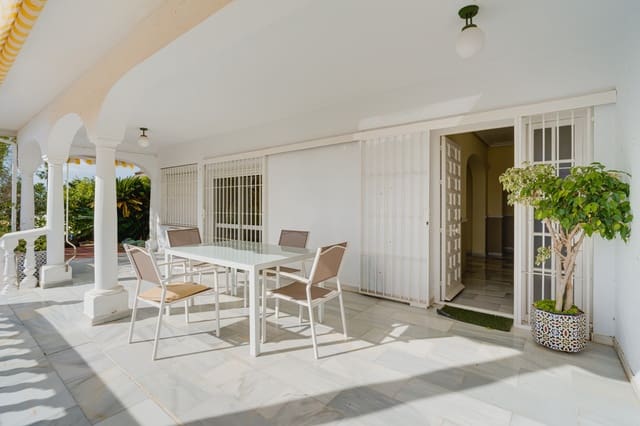 Chalet de 3 habitaciones en Riviera del Sol, Mijas en venta con piscina - 950.000 € (Ref: 10035824)