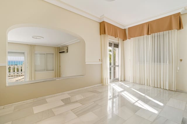 Chalet de 3 habitaciones en Riviera del Sol, Mijas en venta con piscina - 950.000 € (Ref: 10035824)