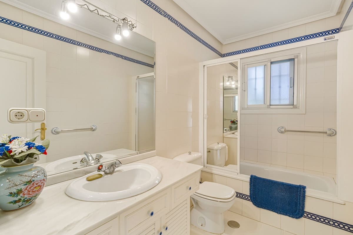 Chalet de 3 habitaciones en Riviera del Sol en venta con piscina - 950.000 € (Ref: 10035824)