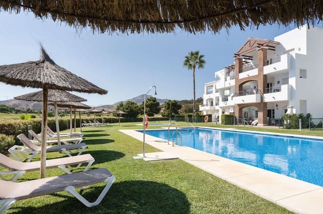 3 chambre Appartement à vendre à Los Arqueros, Benahavís avec piscine garage - 799 000 € (Ref: 10035825)