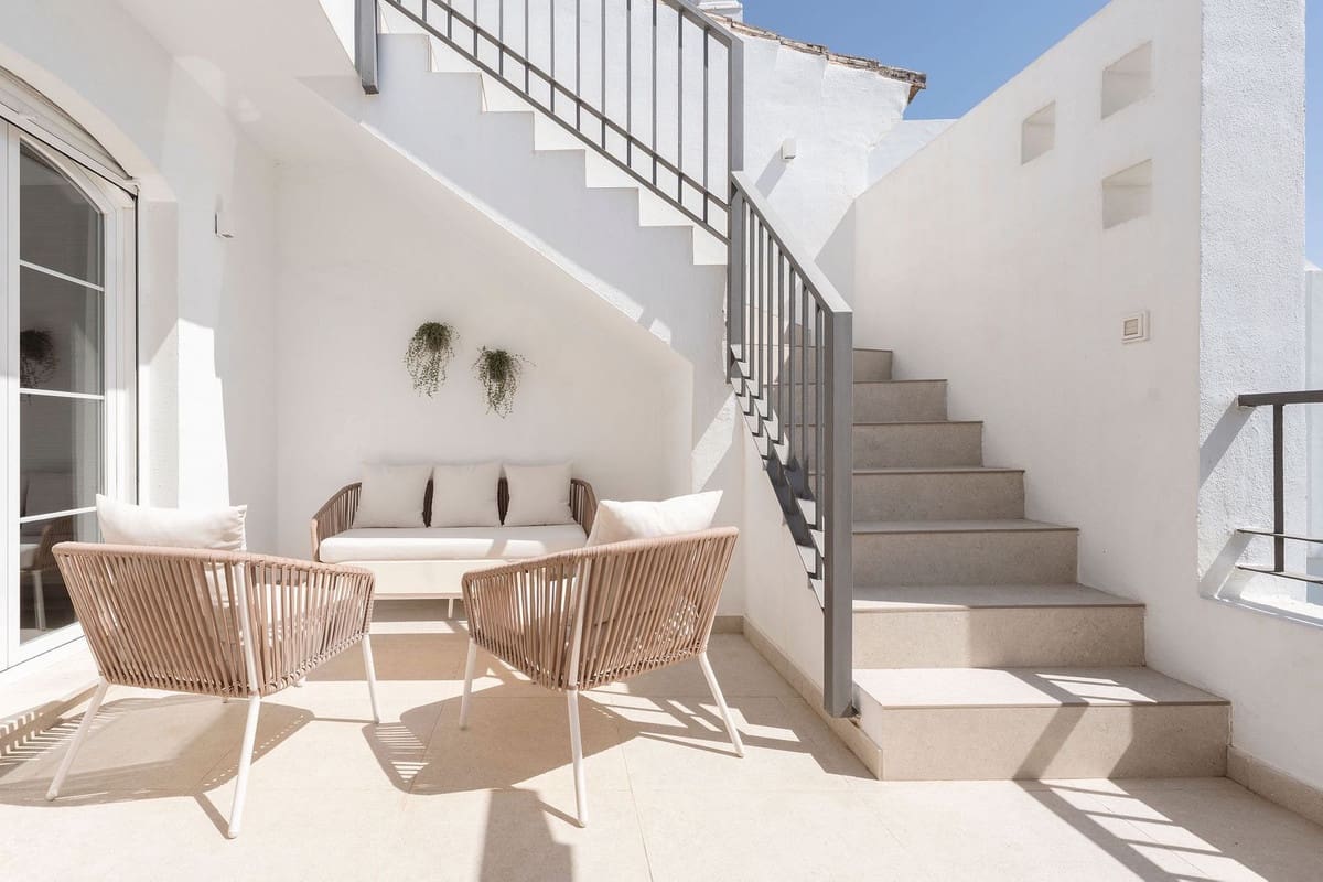 3 chambre Appartement à vendre à Los Arqueros avec piscine garage - 799 000 € (Ref: 10035825)