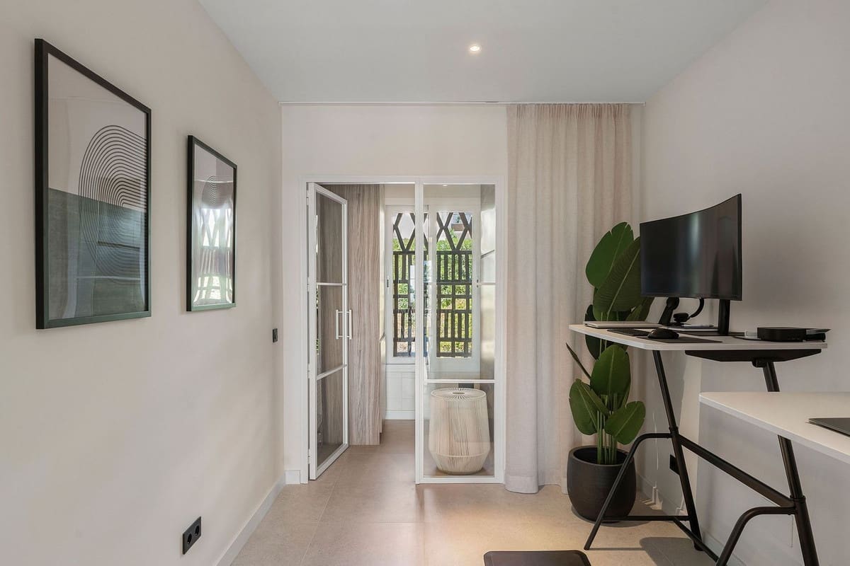 3 chambre Appartement à vendre à Los Arqueros avec piscine garage - 799 000 € (Ref: 10035825)