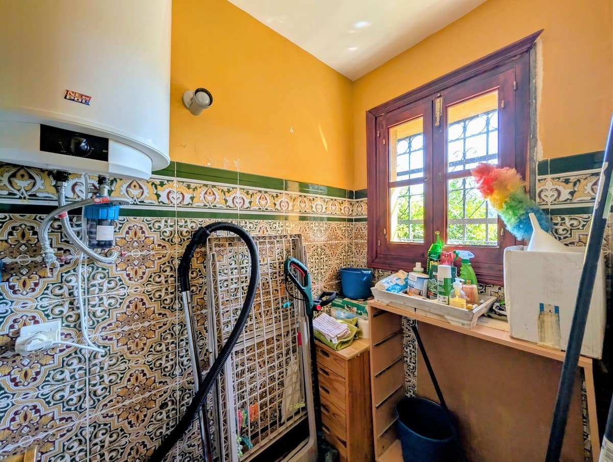2 bedroom Villa for sale in Monda with pool - € 495,000 (Ref: 10039258)