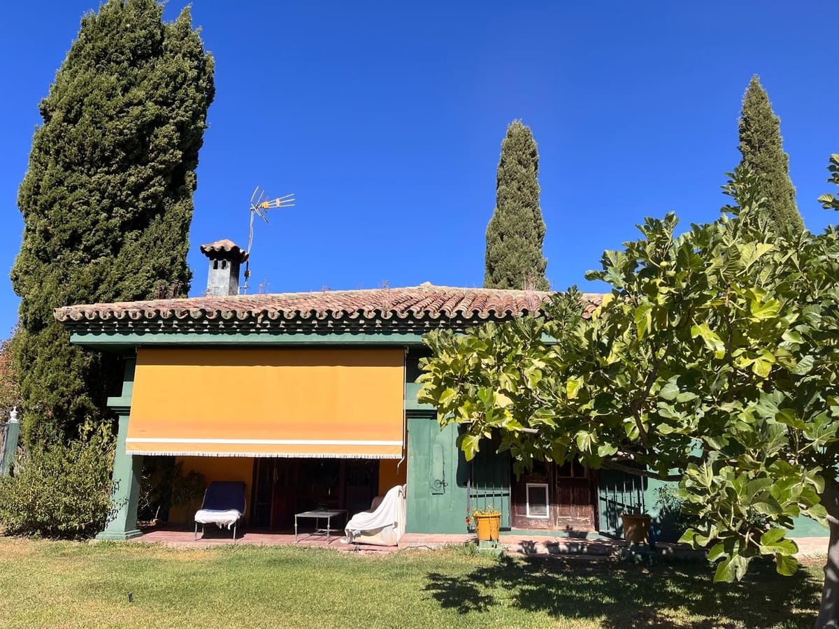 2 soveværelse Villa til salg i Monda med swimmingpool - € 495.000 (Ref: 10039258)