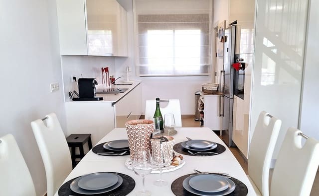 4 sypialnia Dom blizniak na sprzedaż w Manilva z basenem garażem - 595 000 € (Ref: 10039259)
