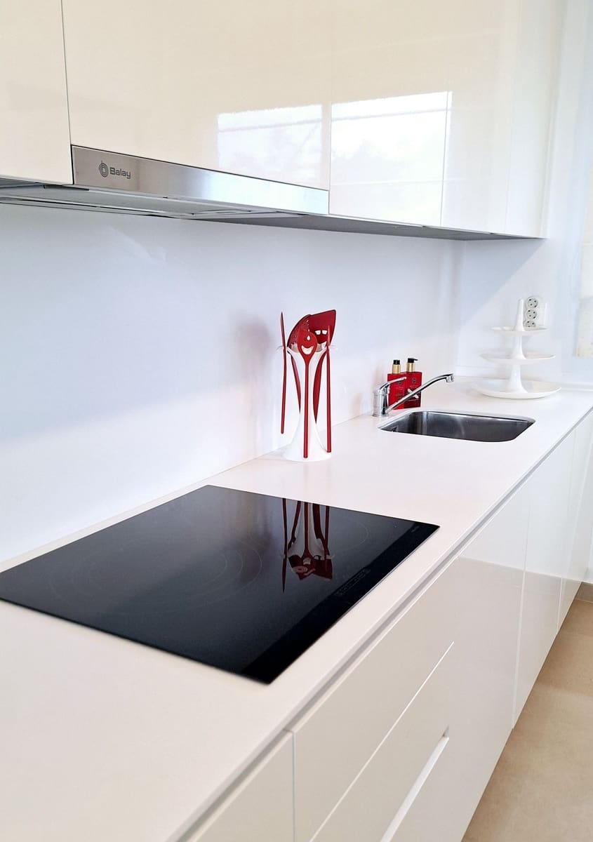 4 sypialnia Dom blizniak na sprzedaż w Manilva z basenem garażem - 595 000 € (Ref: 10039259)