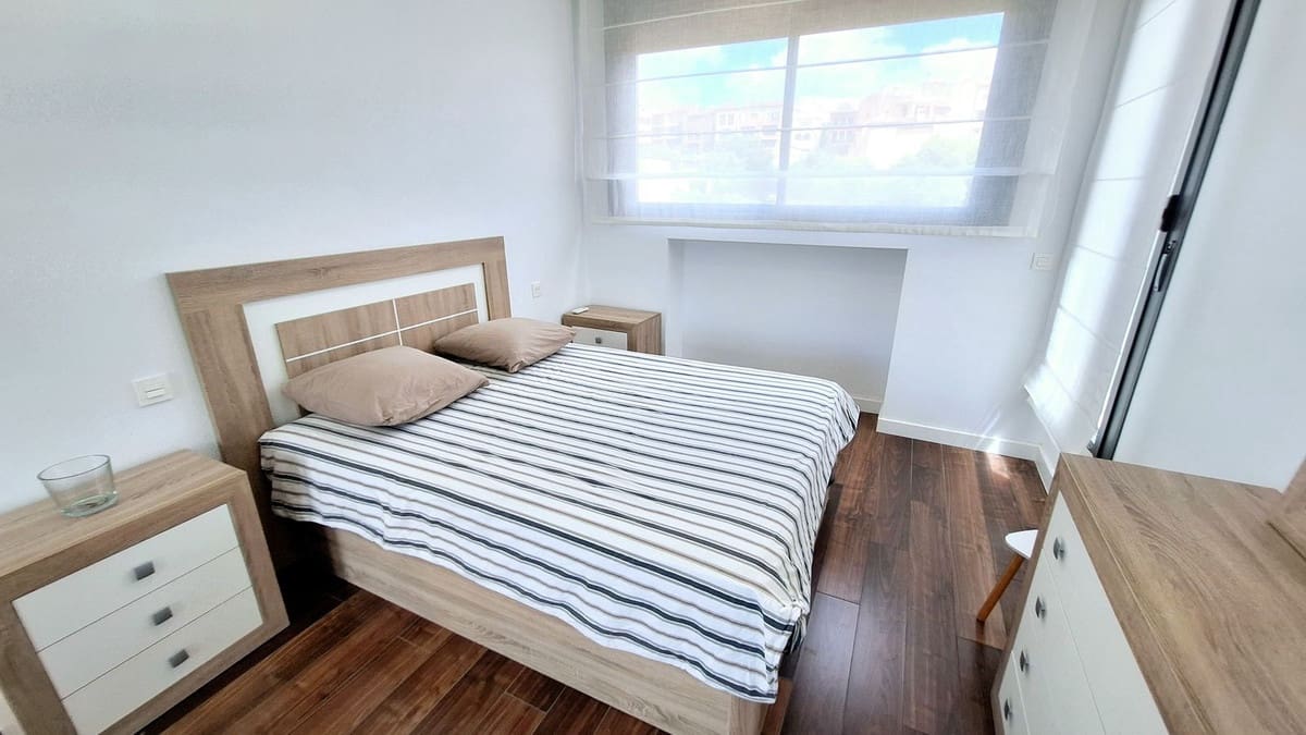 4 sypialnia Dom blizniak na sprzedaż w Manilva z basenem garażem - 595 000 € (Ref: 10039259)