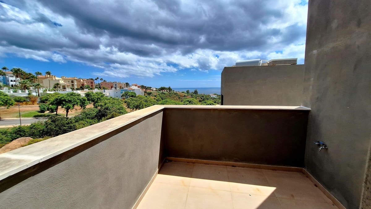 4 sypialnia Dom blizniak na sprzedaż w Manilva z basenem garażem - 595 000 € (Ref: 10039259)