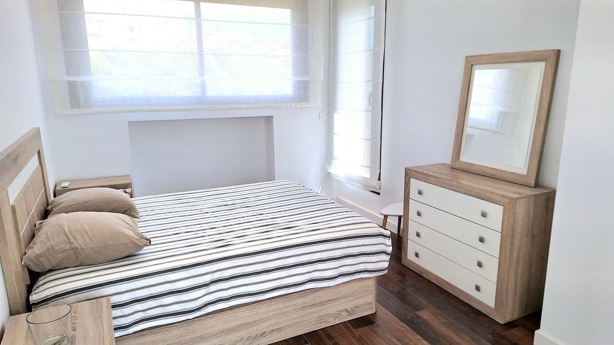 4 sypialnia Dom blizniak na sprzedaż w Manilva z basenem garażem - 595 000 € (Ref: 10039259)