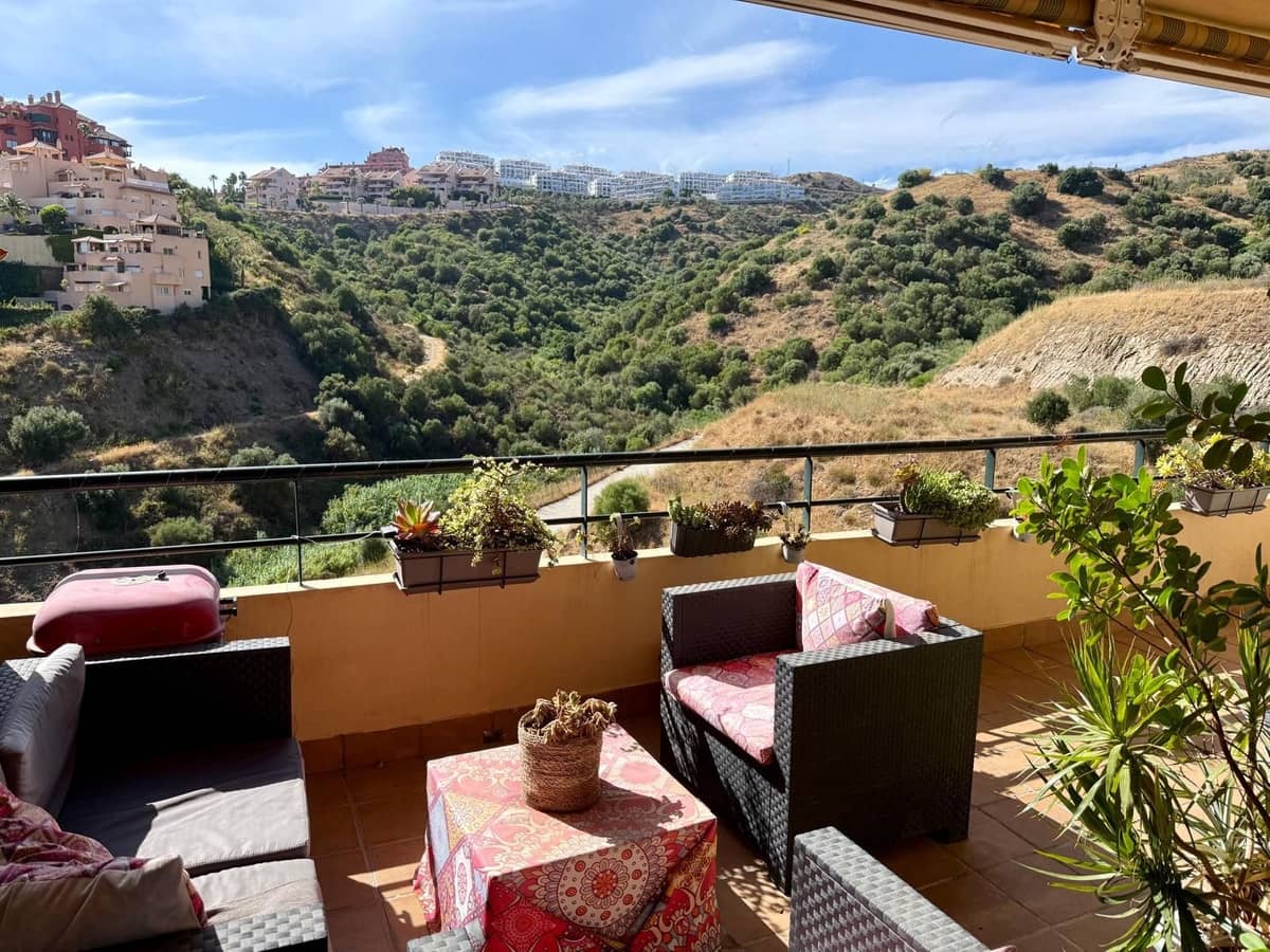 2 Zimmer Apartment zu verkaufen in Calahonda mit Pool - 345.000 € (Ref: 10039260)