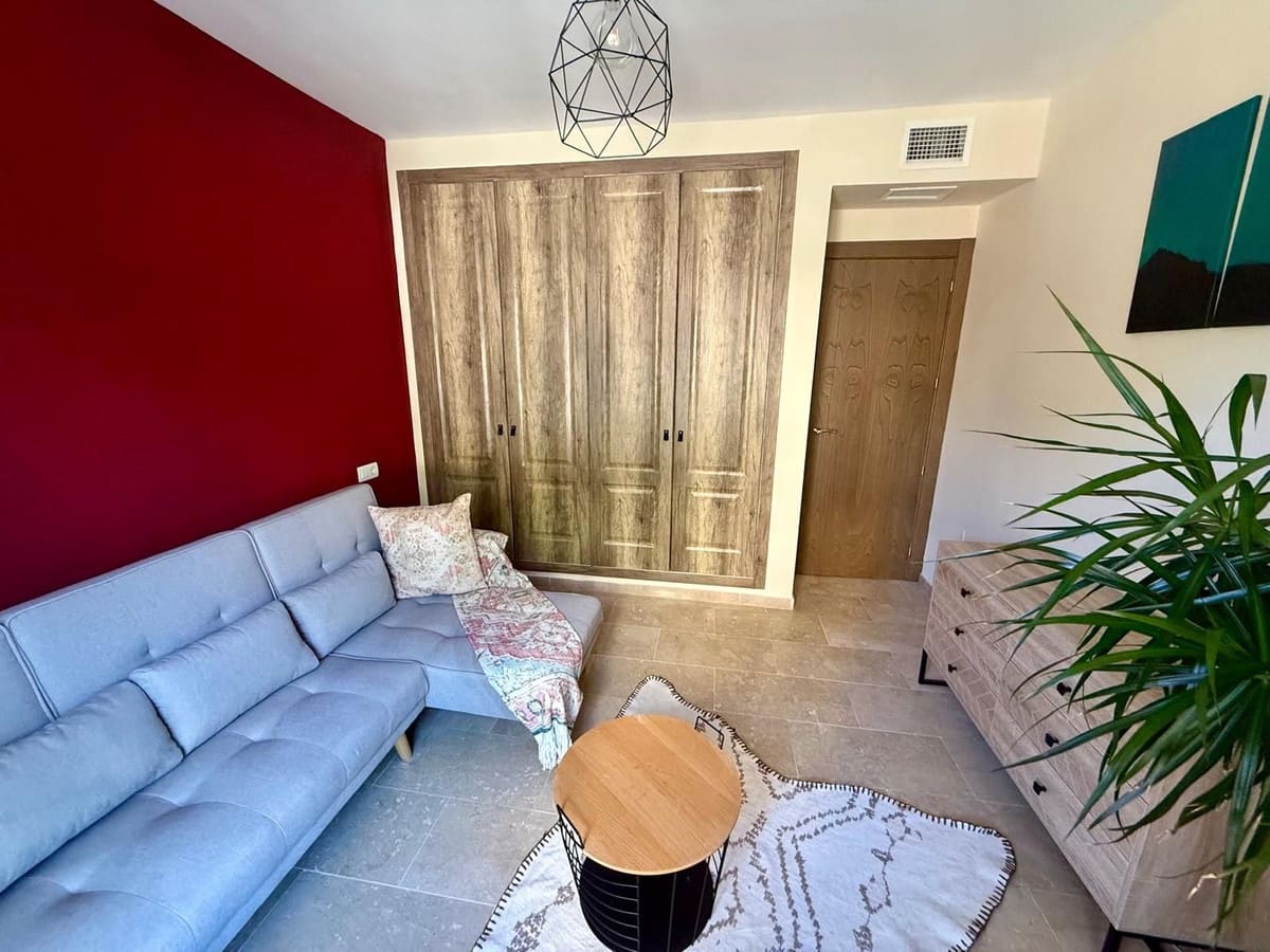 2 Zimmer Apartment zu verkaufen in Calahonda mit Pool - 345.000 € (Ref: 10039260)