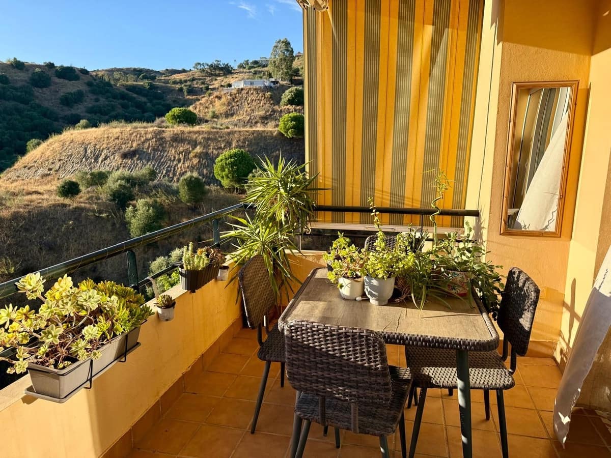 2 Zimmer Apartment zu verkaufen in Calahonda mit Pool - 345.000 € (Ref: 10039260)