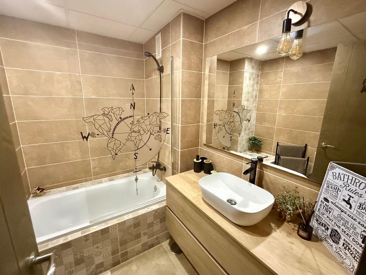 2 bedroom Apartment for sale in Calahonda with pool garage - € 345,000 (Ref: 10039260)