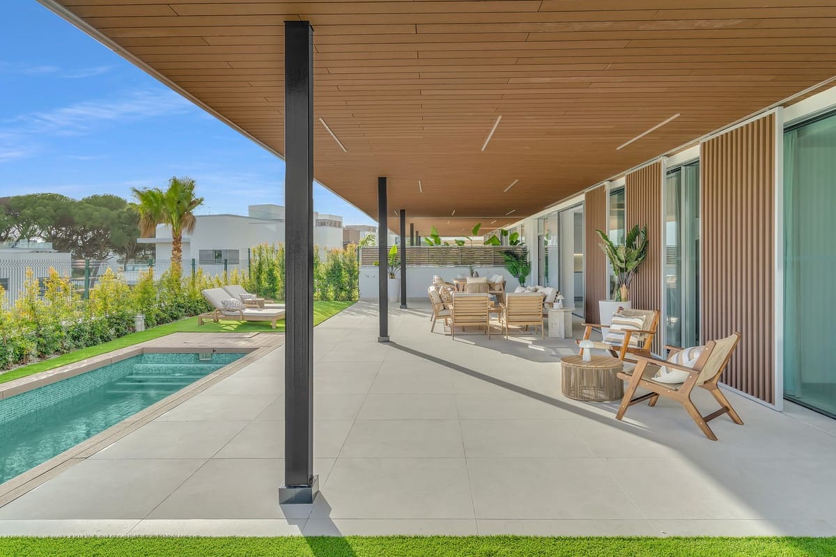 4 soveværelse Lejlighed til salg i Marbella med swimmingpool - € 1.695.000 (Ref: 10039262)