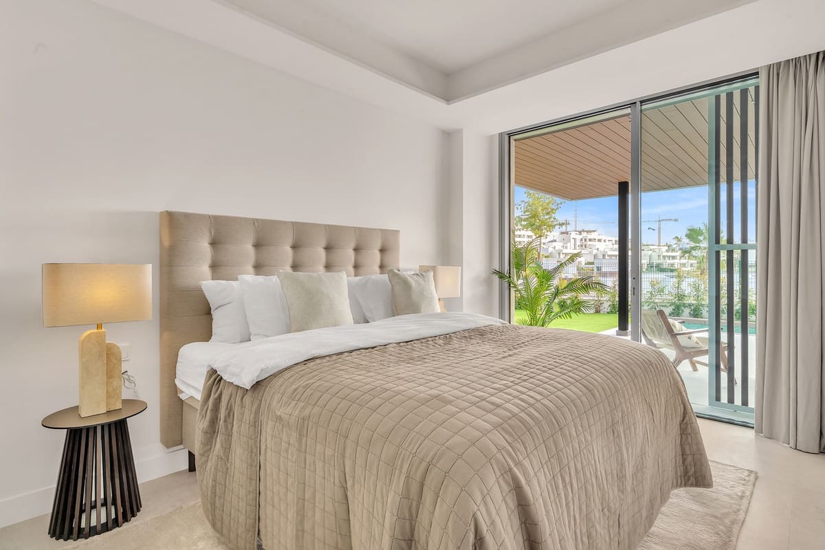4 soveværelse Lejlighed til salg i Marbella med swimmingpool - € 1.695.000 (Ref: 10039262)