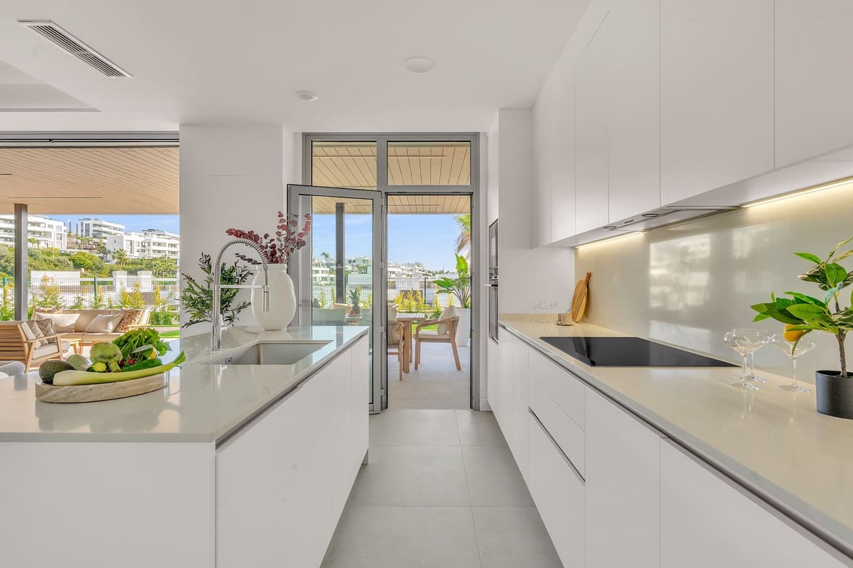 4 soveværelse Lejlighed til salg i Marbella med swimmingpool - € 1.695.000 (Ref: 10039262)