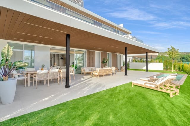 4 sovrum Lägenhet till salu i Santa Clara, Marbella med pool - 1 695 000 € (Ref: 10039262)