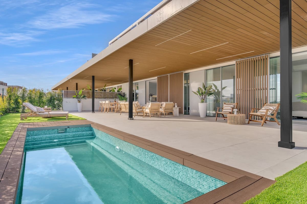 4 soveværelse Lejlighed til salg i Marbella med swimmingpool - € 1.695.000 (Ref: 10039262)