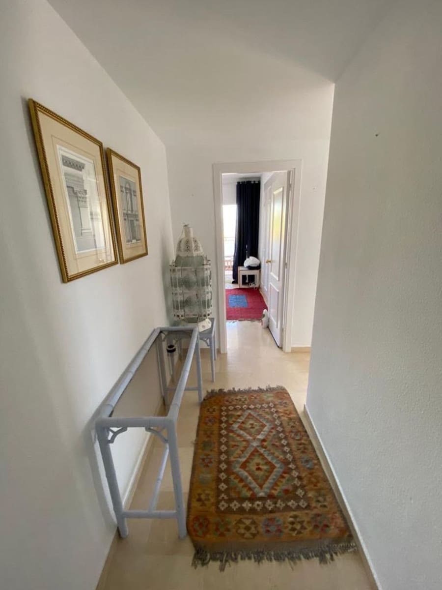 1 soveværelse Lejlighed til salg i Estepona med swimmingpool - € 299.000 (Ref: 10039263)