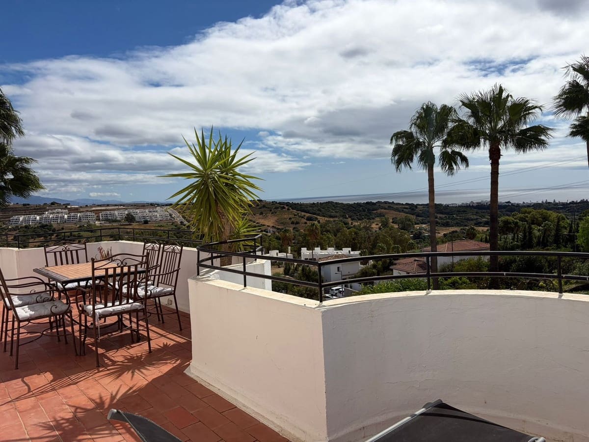 1 soveværelse Lejlighed til salg i Estepona med swimmingpool - € 299.000 (Ref: 10039263)