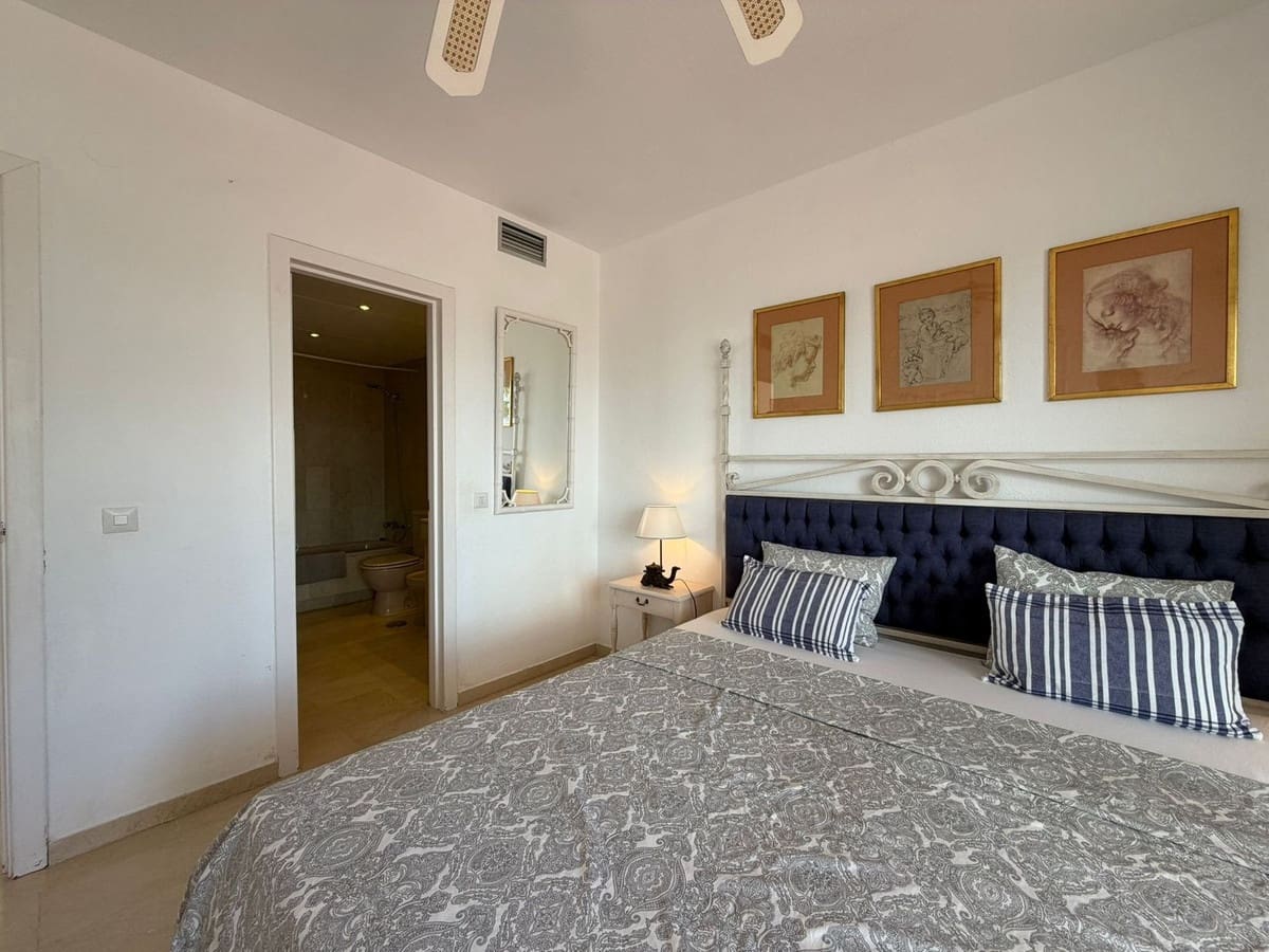 1 soveværelse Lejlighed til salg i Estepona med swimmingpool - € 299.000 (Ref: 10039263)
