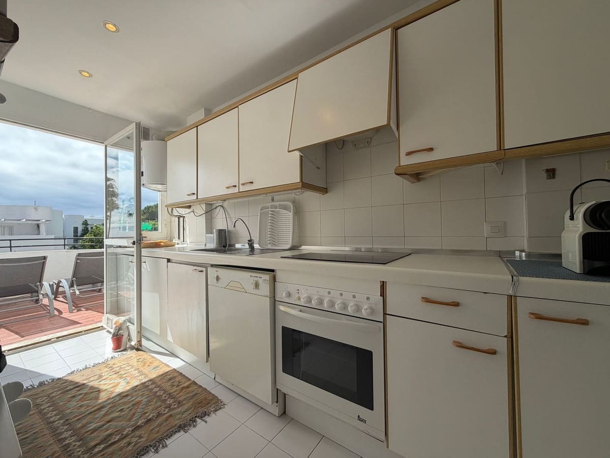 1 soveværelse Lejlighed til salg i Estepona med swimmingpool - € 299.000 (Ref: 10039263)
