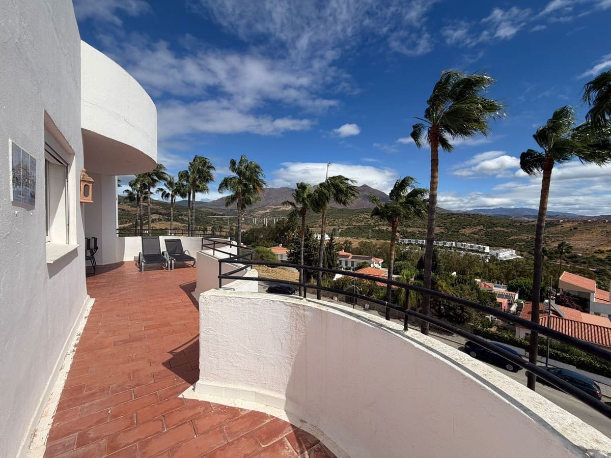 1 soveværelse Lejlighed til salg i Estepona med swimmingpool - € 299.000 (Ref: 10039263)
