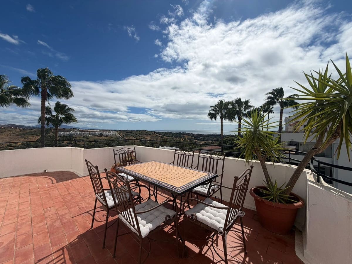 1 soveværelse Lejlighed til salg i Estepona med swimmingpool - € 299.000 (Ref: 10039263)