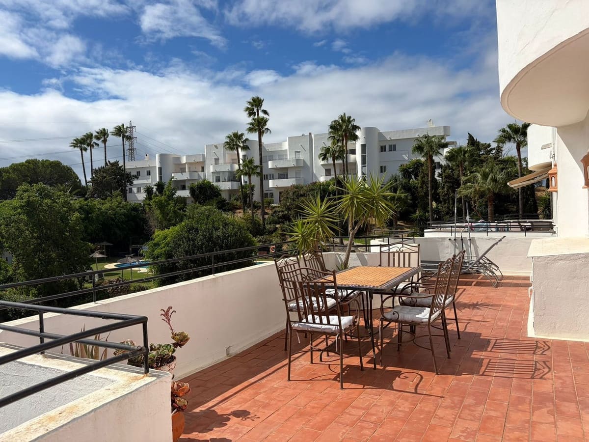 1 soveværelse Lejlighed til salg i Estepona med swimmingpool - € 299.000 (Ref: 10039263)