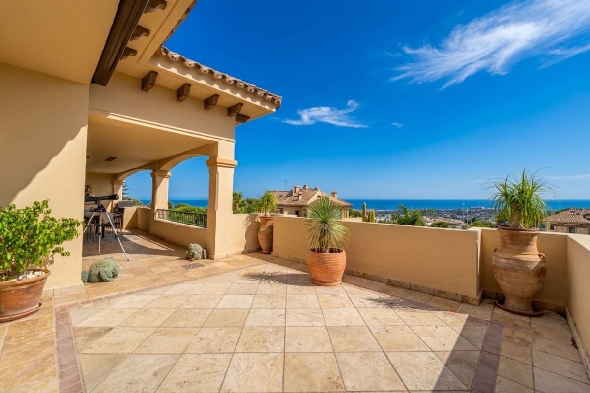5 quarto Apartamento para venda em Nueva Andalucia com piscina garagem - 3 250 000 € (Ref: 10039265)