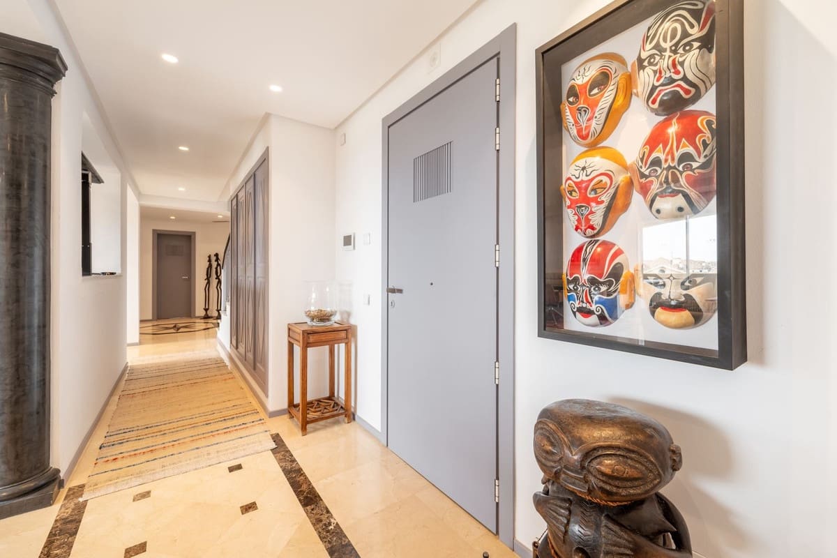 5 quarto Apartamento para venda em Nueva Andalucia com piscina garagem - 3 250 000 € (Ref: 10039265)