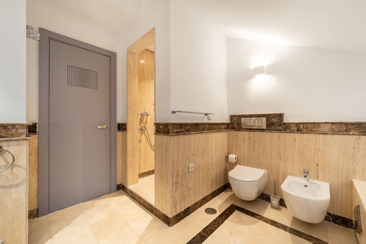 5 quarto Apartamento para venda em Nueva Andalucia com piscina garagem - 3 250 000 € (Ref: 10039265)