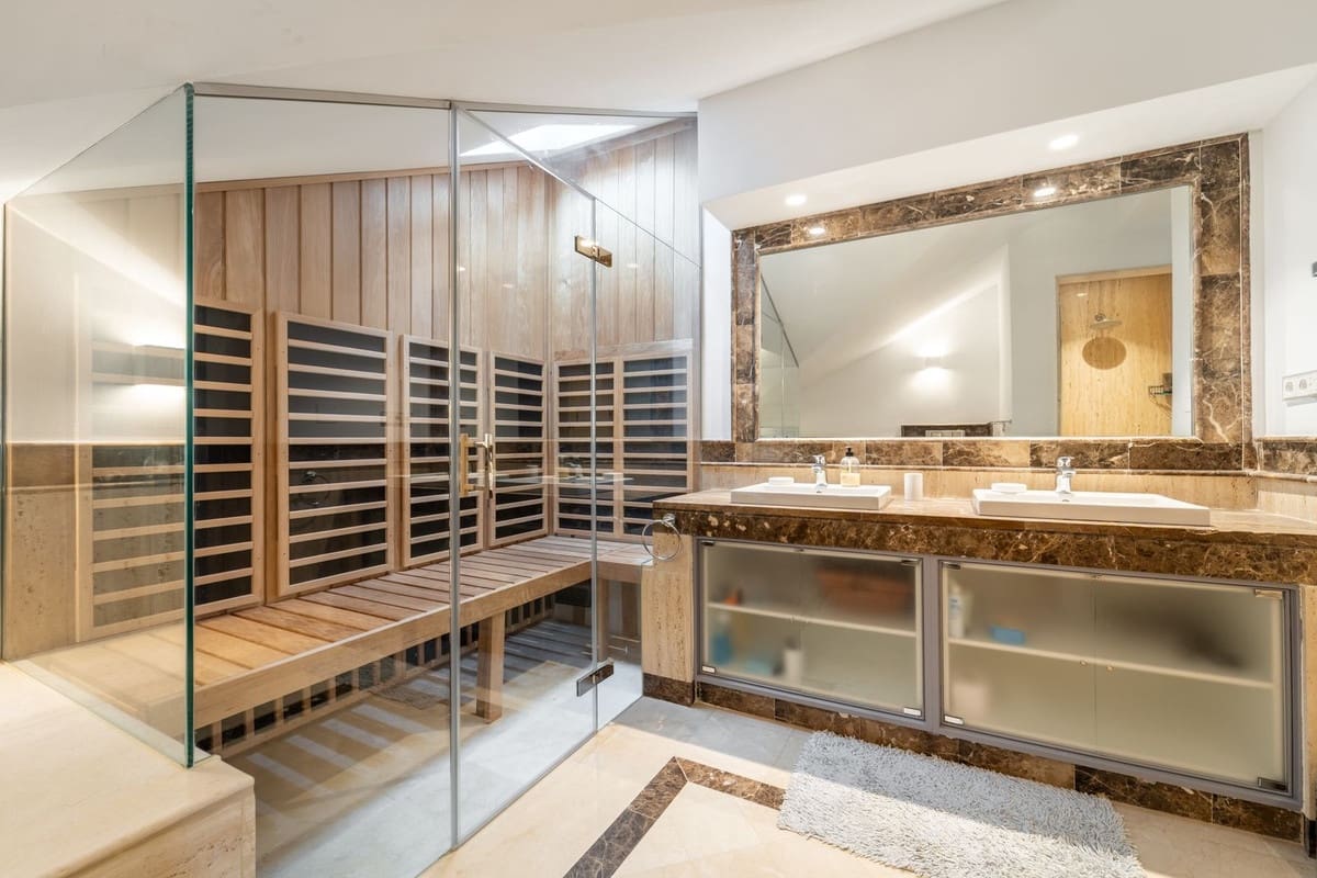 5 quarto Apartamento para venda em Nueva Andalucia com piscina garagem - 3 250 000 € (Ref: 10039265)