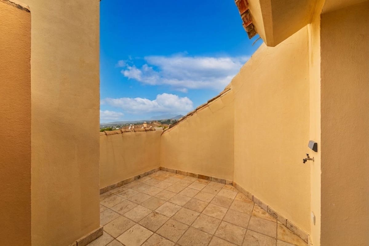 5 quarto Apartamento para venda em Nueva Andalucia com piscina garagem - 3 250 000 € (Ref: 10039265)