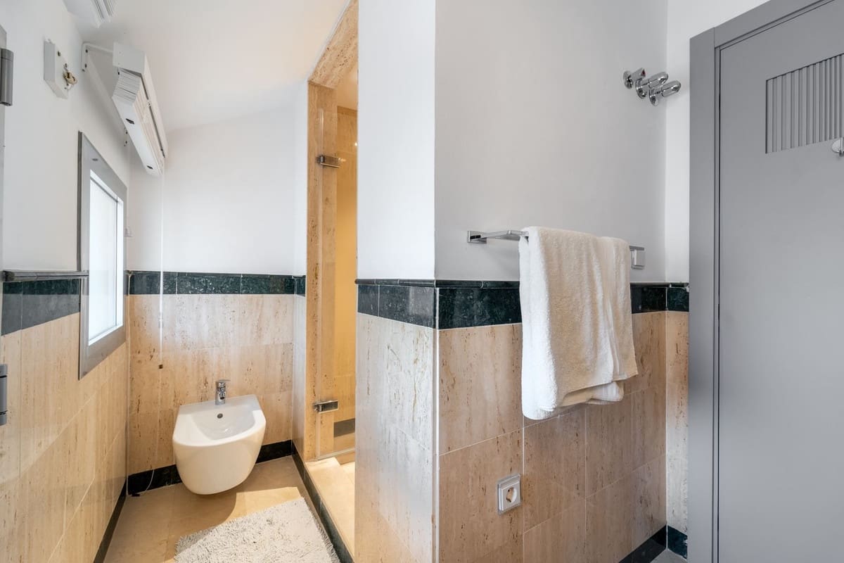 5 quarto Apartamento para venda em Nueva Andalucia com piscina garagem - 3 250 000 € (Ref: 10039265)