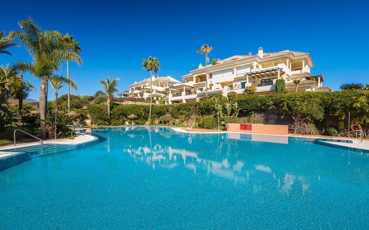 5 quarto Apartamento para venda em Nueva Andalucia com piscina garagem - 3 250 000 € (Ref: 10039265)