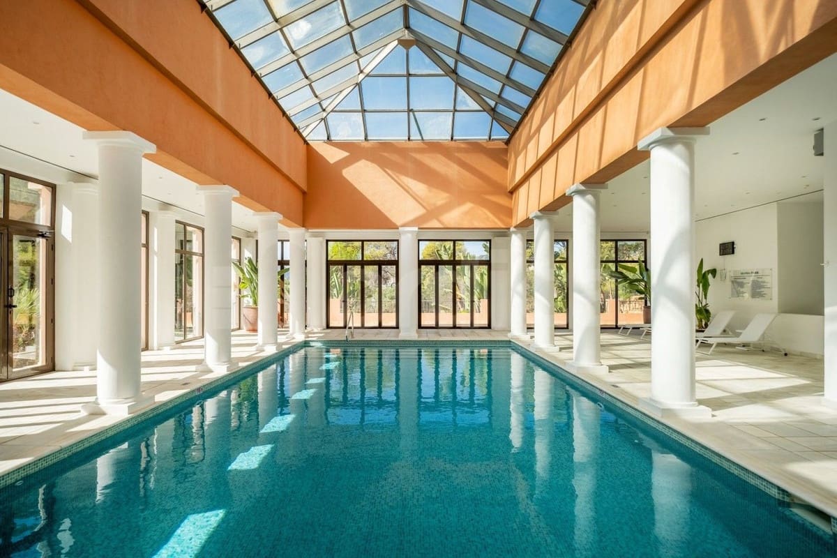 5 quarto Apartamento para venda em Nueva Andalucia com piscina garagem - 3 250 000 € (Ref: 10039265)