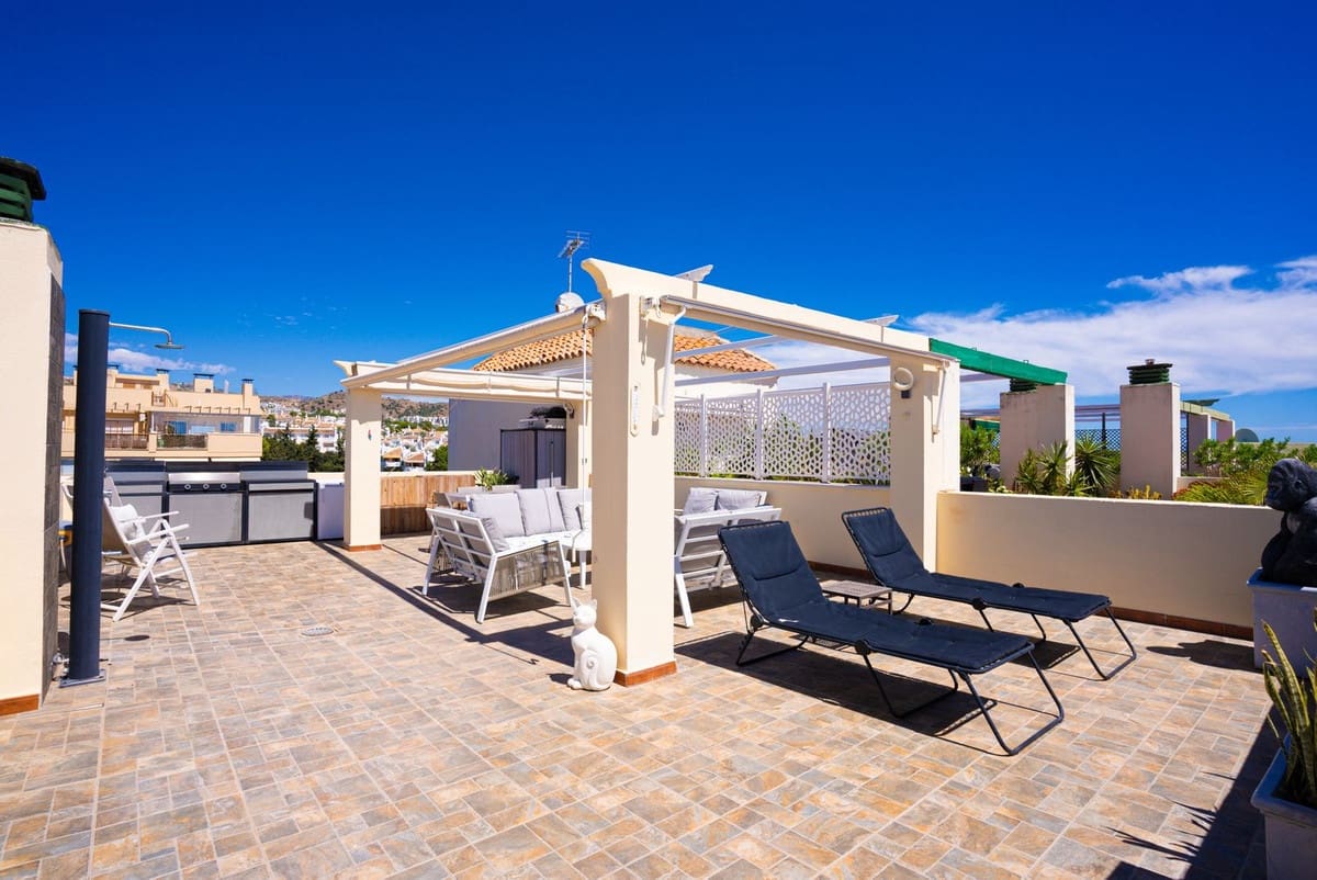 2 sovrum Lägenhet till salu i Calahonda med pool - 395 000 € (Ref: 10042230)