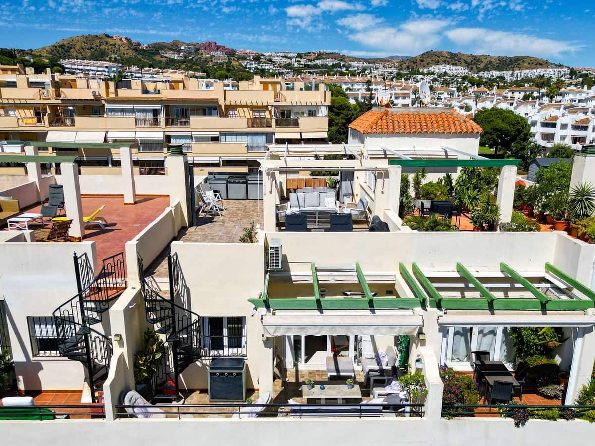 2 sovrum Lägenhet till salu i Calahonda med pool - 395 000 € (Ref: 10042230)