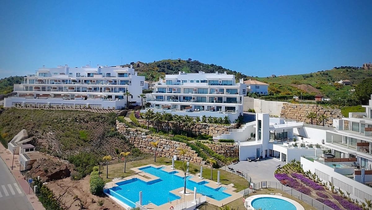 3 chambre Appartement à vendre à La Cala de Mijas avec piscine garage - 759 000 € (Ref: 10042232)