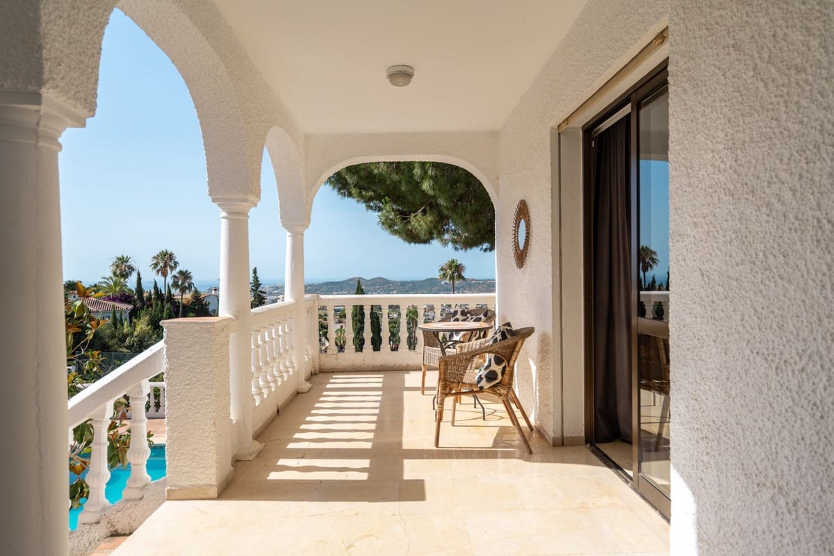 6 sovrum Villa till salu i Benalmadena med pool - 1 895 000 € (Ref: 10042233)