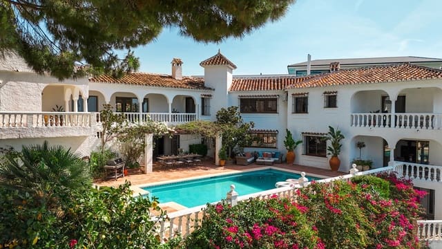 6 sovrum Villa till salu i Benalmádena med pool - 1 895 000 € (Ref: 10042233)