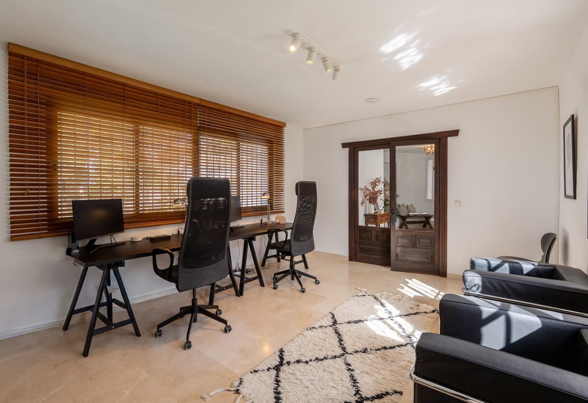 6 sovrum Villa till salu i Benalmadena med pool - 1 895 000 € (Ref: 10042233)