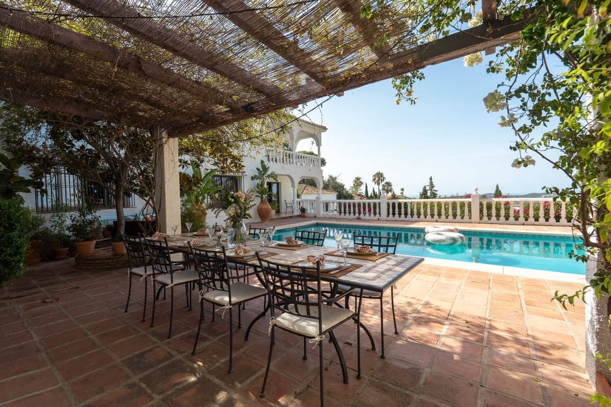 6 sovrum Villa till salu i Benalmadena med pool - 1 895 000 € (Ref: 10042233)