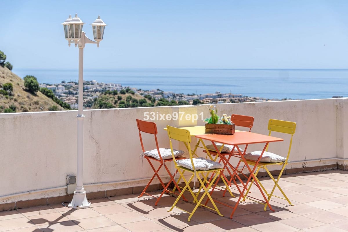2 slaapkamer Appartement te koop in Calahonda met zwembad garage - € 439.000 (Ref: 10044363)