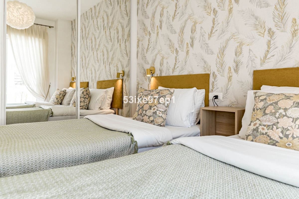 2 slaapkamer Appartement te koop in Calahonda met zwembad garage - € 439.000 (Ref: 10044363)