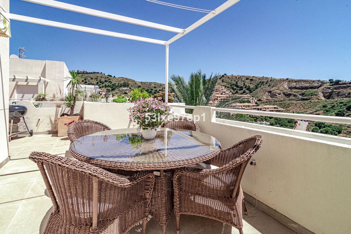2 slaapkamer Appartement te koop in Calahonda met zwembad garage - € 439.000 (Ref: 10044363)