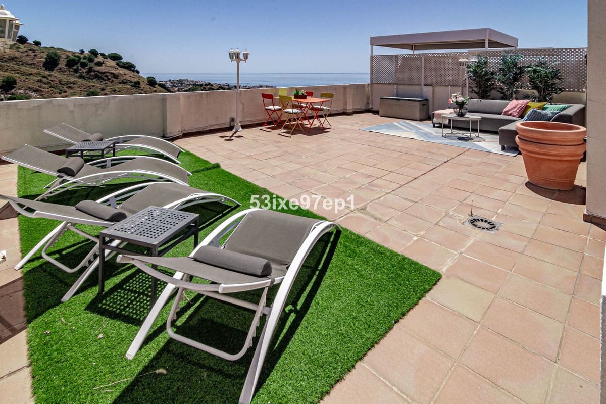 2 slaapkamer Appartement te koop in Calahonda met zwembad garage - € 439.000 (Ref: 10044363)