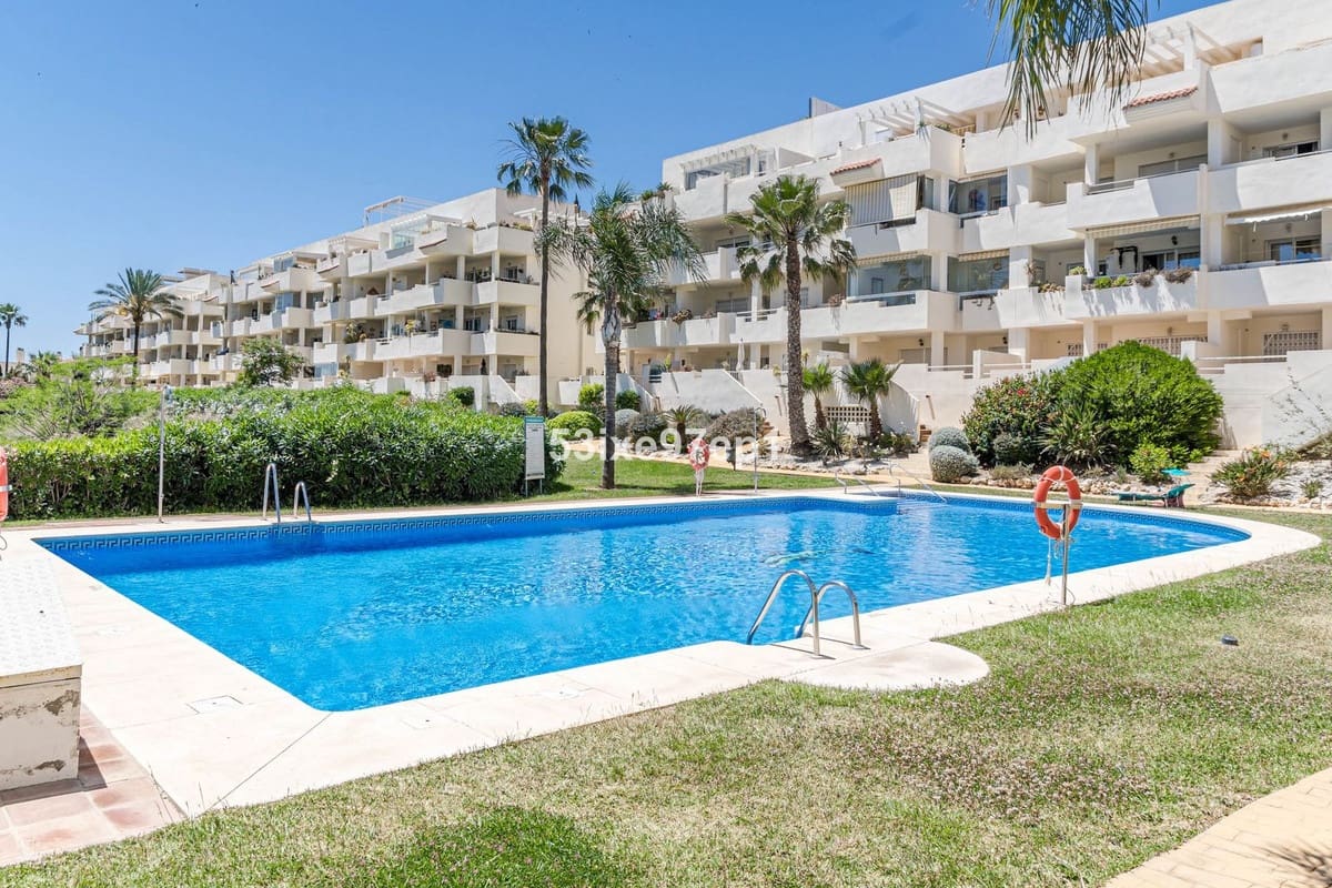 2 slaapkamer Appartement te koop in Calahonda met zwembad garage - € 439.000 (Ref: 10044363)