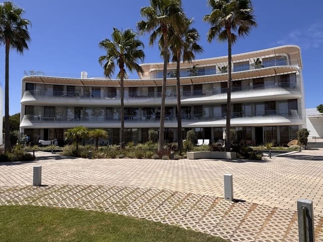 2 quarto Apartamento para venda em Estepona com piscina garagem - 898 000 € (Ref: 10044366)